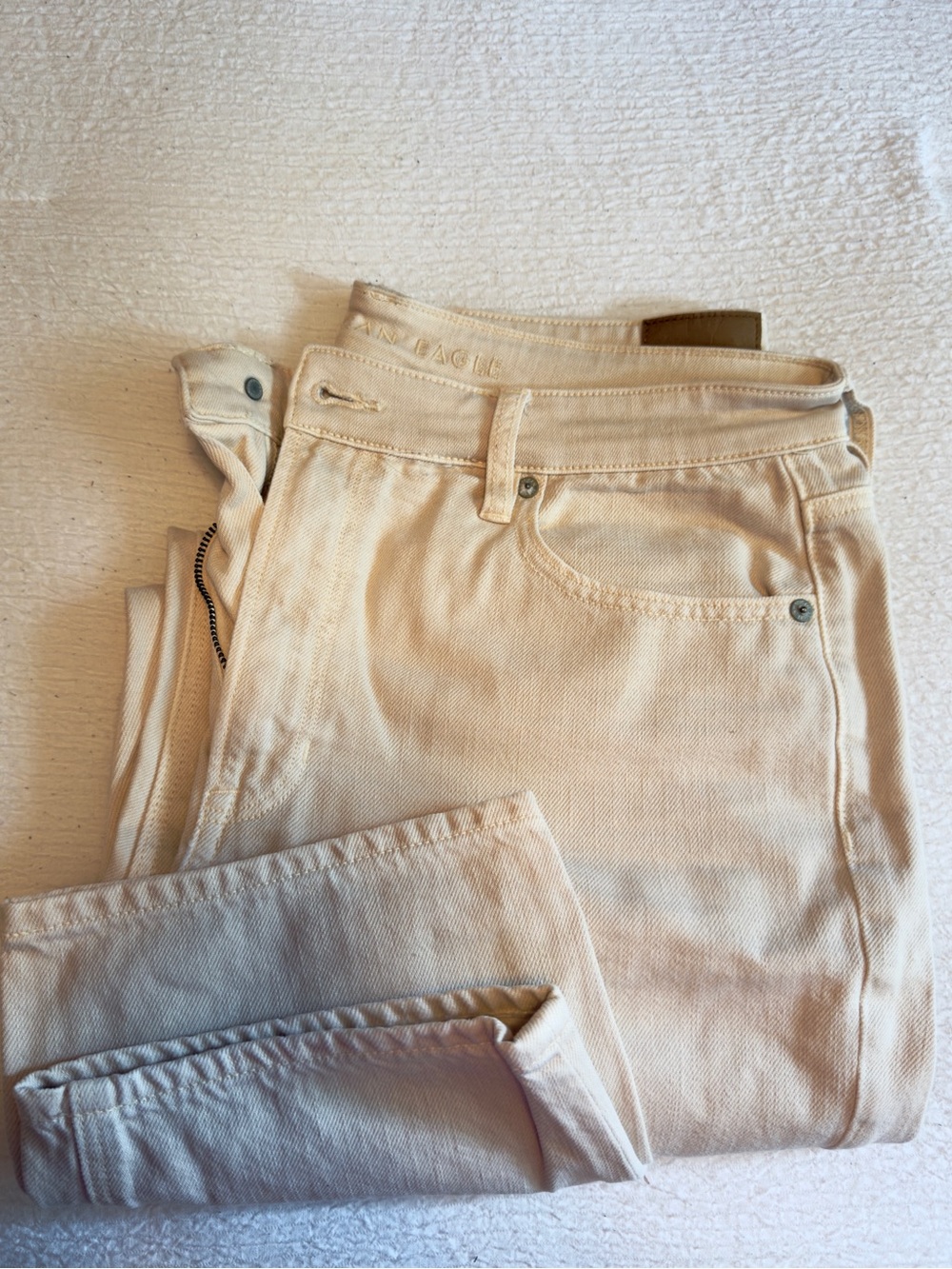 American Eagle Outfitters Cream Skinny Jeans